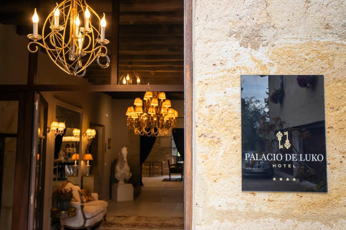 Hotel Palacio De Luko Buitenkant foto